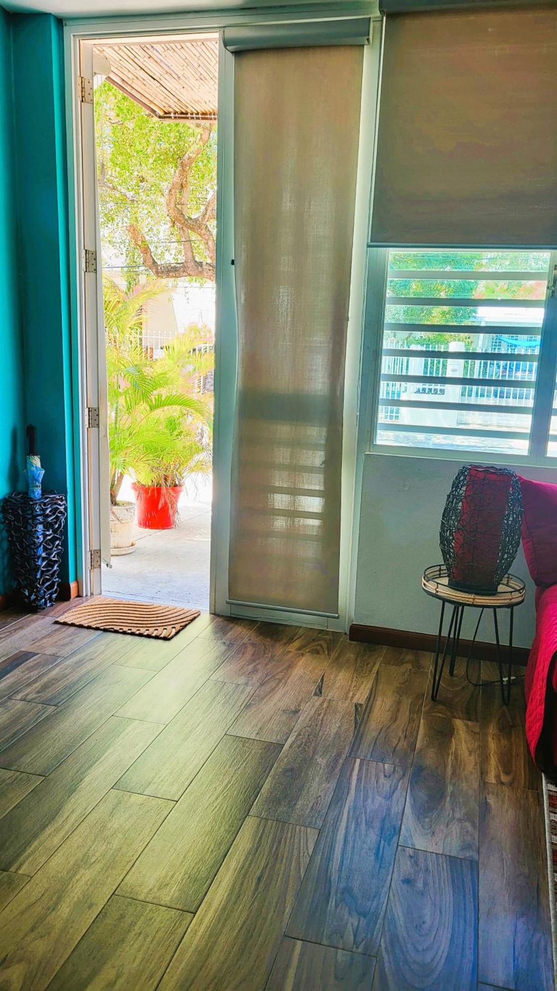 Cozybeach Large 1Bdrapt 50 Steps From Atlantic Ocean Private Street Between Ocean Park & Isla Verde 5 Mins From Airport San Juan Exterior photo